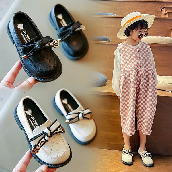 Tênis sapatos infantis sapatos bebês crianças menina princesa bow patente couro de couro sólida coloração estudantes calçados britânicos estilo britânico 221125