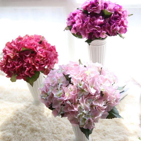 Flores decorativas composição 10pcs de várias pétalas curtas hidrangeias artificiais decoração de festas de festas de casamento artesanato artesanato