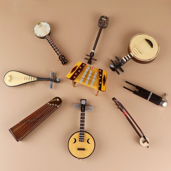 Decorazioni natalizie Magnete per frigorifero Miniatura Guzheng Modello Mini Banjo Pipa Erhu Replica Regali di Natale Mini ornamenti per strumenti musicali 221129