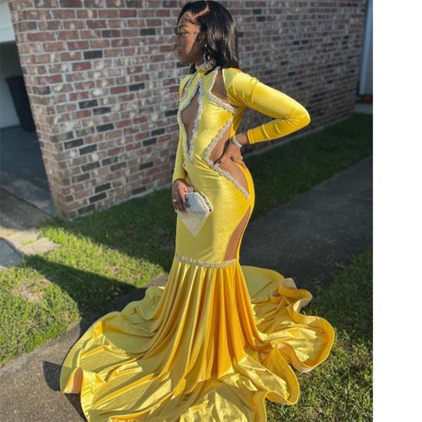 Sexy velluto giallo plus size sirena abiti da ballo maniche lunghe per le donne ragazze nere scollo a V profondo perline di cristallo Aso Ebi abiti da sera da sera formale su misura