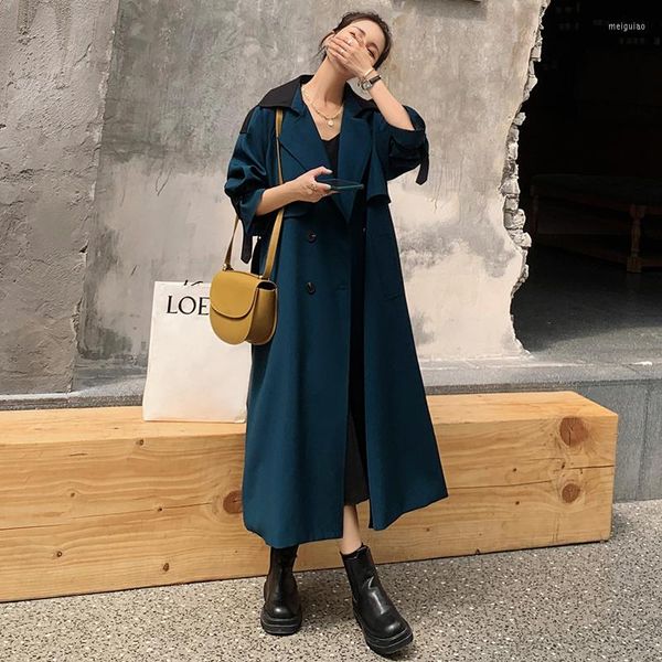 Trench da donna Giacca a vento da donna di media lunghezza 2022 Primavera Autunno Blu navy Coreano Risvolto allentato Cappotto di fascia alta a maniche lunghe