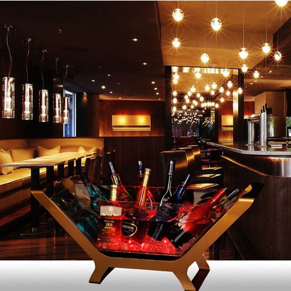 Strumenti da bar di lusso Secchiello per il ghiaccio a LED 6-12 bottiglie Botti di vino da champagne Barca Portabirra cambiante colorato per bar Decorazione della festa nuziale