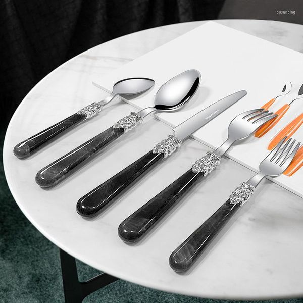 Conjuntos de utensílios de jantar 5 peças conjuntos de talheres de aço inoxidável espetacho de faca de jantar de sobremesa Bolo de bolo preto branco