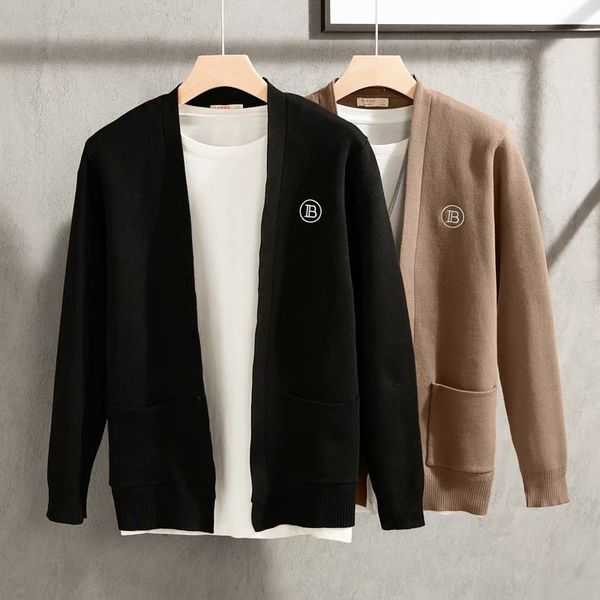 Maglioni da uomo Cardigan lavorato a maglia di lusso Tasche a maniche lunghe Vestiti Cappotti casual di marca di moda Maglione di colore solido stile coreano nero 221130