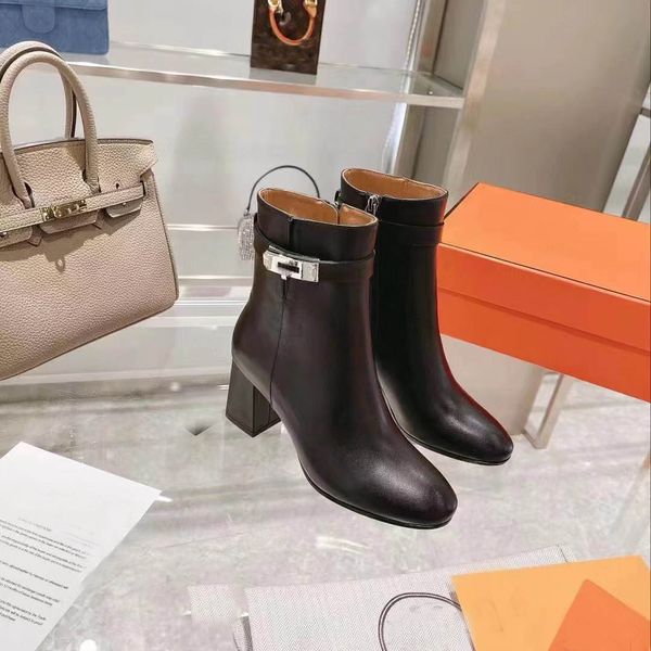 2022 Hochwertige Luxus-Designer-Frauen-Halbstiefel, gemischte Farbe, Wolle, quadratische Zehen, Regenstiefel, klobige Absätze, Plateauschuhe, CombatSuper-Damenstiefel