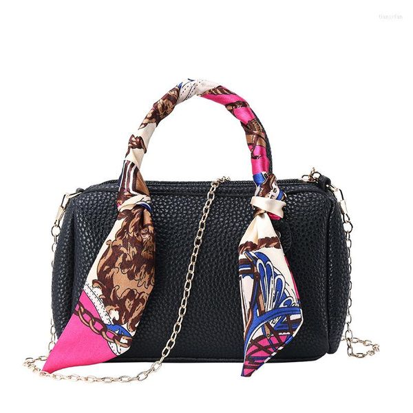 Bolsa de Evening Bag feminina Mensageiro 2022 Cadeia de travesseiros de fita e elegante telefone celular vendas diretas