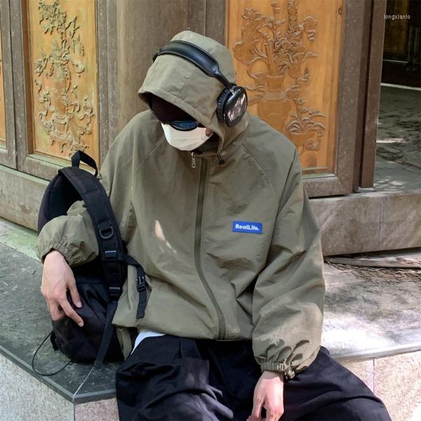 Jackets masculinos tendências da moda coreana Tendências com capuz para adolescentes de capa ao ar livre de camping masculino plus size cargo casacos casuais windbreaker