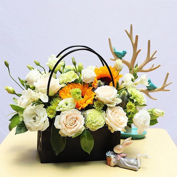Embrulhado de presentes Flores impermeáveis ​​Carregar bolsa retangular Kraft Paper Box Flower Box PVC Handle Bouquet Florist Rose Boxes