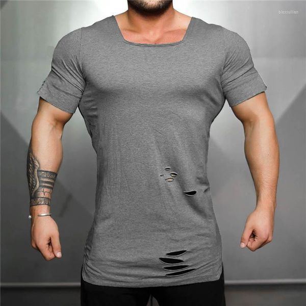 T-shirts pour hommes Muscleguys 2022 été Fitness chemise hommes déchiré trou T-shirts col carré coupe ajustée T-shirts Hip Hop étendre t-shirt