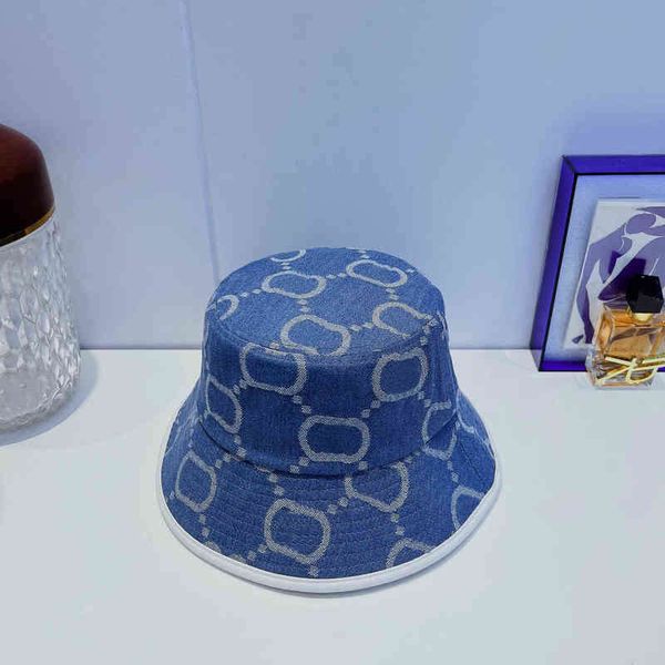 Cappelli a tesa larga Cappellini a secchiello Designers Cappelli Luxurys Donna Cappello da sole Qualità Summer Beach Casual Temperament Hundred Take Tinta unita Lettera Cap Seaside