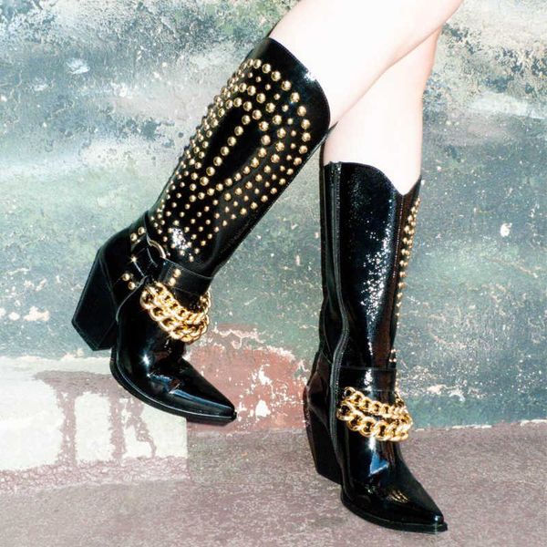 Stivali Nuovo stile punk Western Cowboy Scarpe da donna Tacco spesso Punta Rivetto Fibbia della cintura Pelle verniciata nera Taglie forti Zapatos Mujer 220901