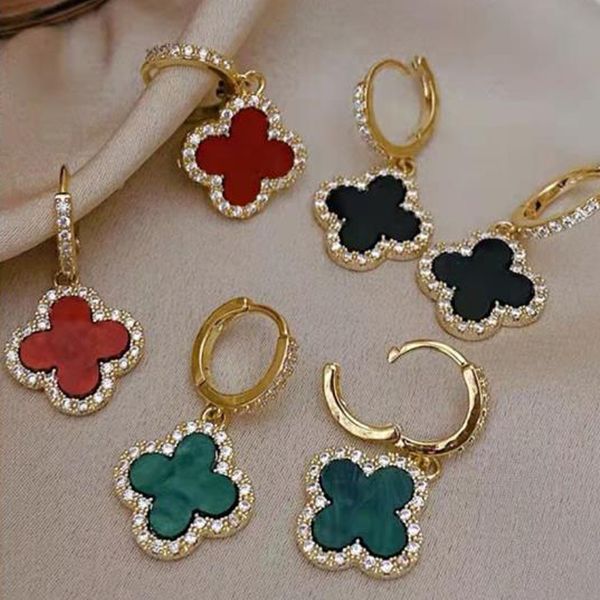 Kadın Yaprak Çember Küpeler Moda Lüks 925 Gümüş İğne Rhinestone Çiçek Huggie Takı Siyah Yeşil Kırmızı Dört Yaprak Damızlık Retro Ear Charm Hediye Küpe Aksesuarları