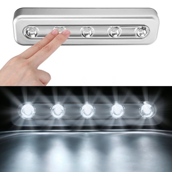 Striscia da 5 LED Pressa a mano Luce Armadio Guardaroba Lampada da camera da letto Lampada LED sotto l'armadio Luce notturna per armadio Scale Cucina Illuminazione