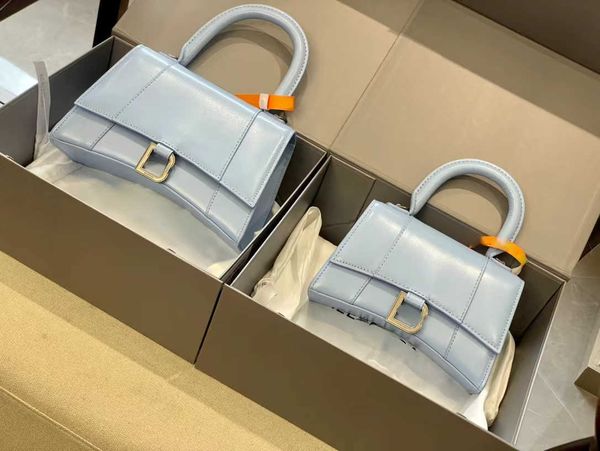 2022 Moda Women Bolsa Bolsa de luxo Bolsas de designer de luxo Bordado de couro azul claro Multicolor ombro único Bolsa de balde de grande capacidade Bolsas de bolsas de corpo 2022