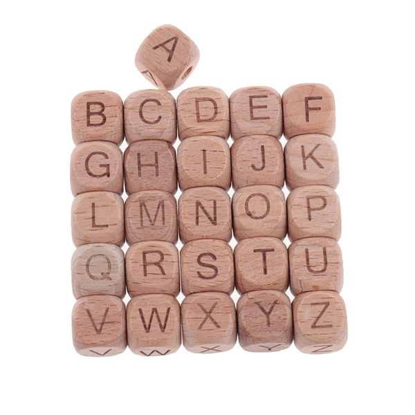 Baby Teethers Toys 200pcs Lettere in legno Collana di perline in legno di faggio per denti Food Grade BPA Free Goods 221007