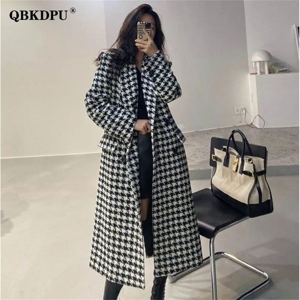 Женская шерстяная смеси Винтаж Houndstooth Midlength Woolen Hoem Женщины элегантные двойные грудные твидовые пальто осени зимой толстая корейская верхняя одежда 221007