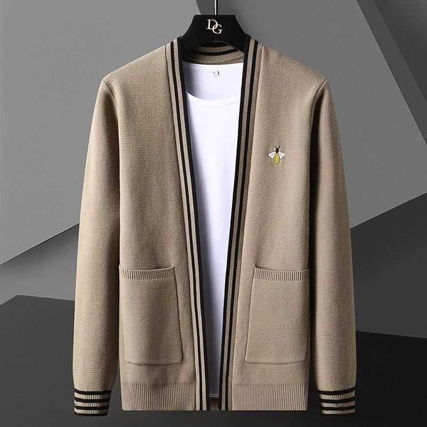 Pullover Bee Stickerei männer Strickjacke Koreanische Mantel Lässig Elegante 2021 Herbst Trend Abrigo Hombre Kleidung Y2210