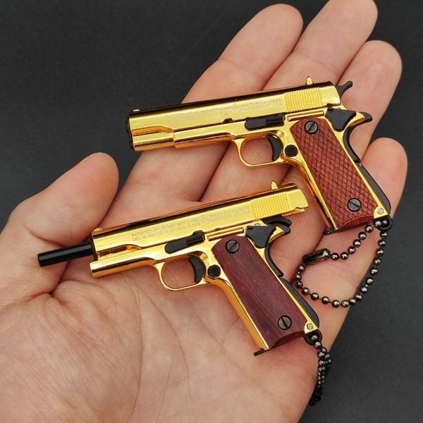 Metal Gold Color Pistol Toy Gun Miniature Model Alloy Wood Handle Keychain Gift Backpack Pendant Decoration Gift Toys Trend Boy Favorite 1160