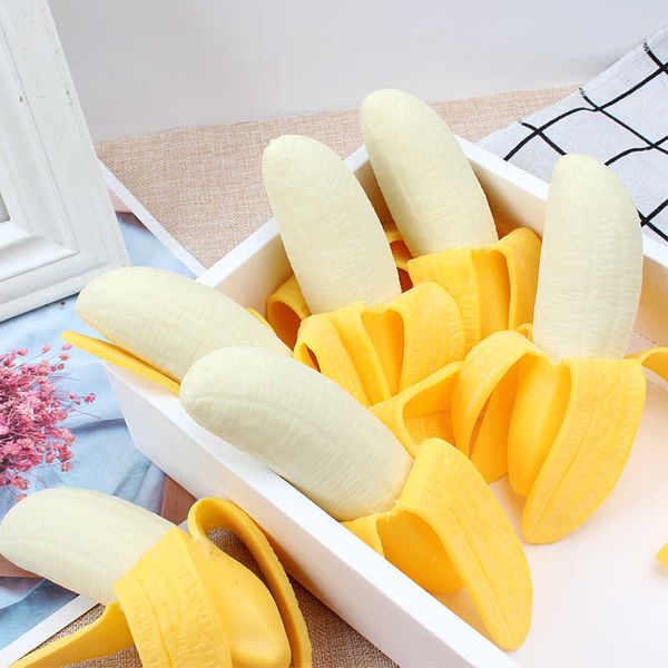 Jogos de festa Craft Banana Soft Banana Toy Antistress Trady Toys for Baby Shower Kids Birthday Party Favors Pinata Fillers Decoração de Halloween T221008