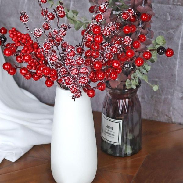 Flores decorativas Pinecone artificial Fruta vermelha para decoração de Natal Falsa Flower Tree Stobas Cherry Diy Caixa de presente decorada