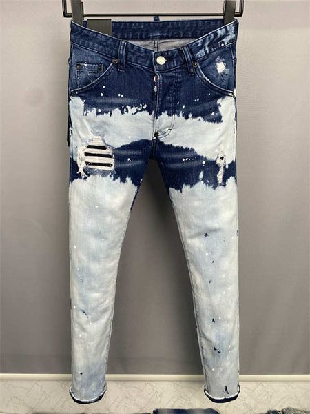 Jeans da uomo D2 Pantaloni denim con foro di design di marca di lusso Dsquare Cool guy pantaloni da motociclista abbigliamento senso senior