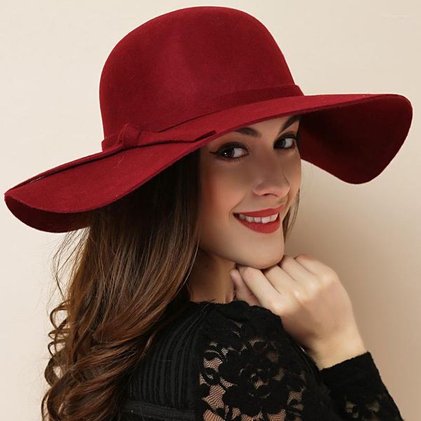 Berretti Retro Autunno Inverno Bombetta Cappelli per le donne Ragazze Morbido feltro di lana vintage Cappello fedora Solid Ladies Floppy Cloche Wide Brim Dome CapBeret