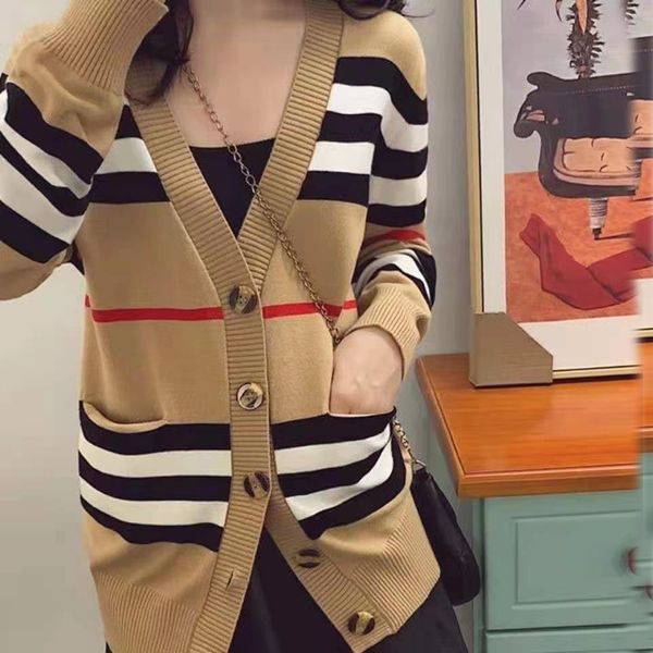 E56 Maglione da donna giacca da donna in cashmere cardigan di media lunghezza lavorato a maglia con scollo a V maglione a righe allentato trench da donna sottile