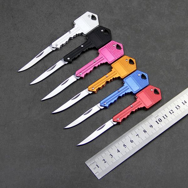 Mini coltello pieghevole a forma di chiave Coltello tascabile per sciabola Coltelli portachiavi multifunzionali Coltelli svizzeri per autodifesa Strumento di emergenza esterna Strumenti EDC Attrezzi 6 colori