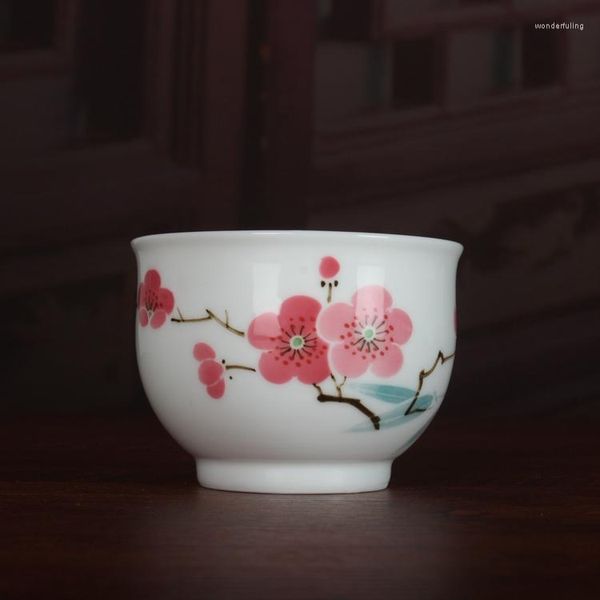 Bardak tabakları altında sıralı elle boyanmış şeftali çiçeği erik çiçek çay bardağı jingdezhen fabrika ürünleri seramik antika kırmızı koleksiyon