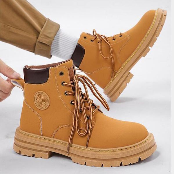 Botas Sapatos de maré de outono Motocicleta masculina Tooling Retro Desert High C-Top British Style Soled grossa Couro M809