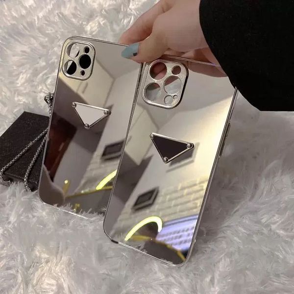 Casos de telefone de designers de luxo para iPhone 13 12 Pro Promax Womens Mens Luxury Brand PhoneCases Suit 11 11Pro 11Promax x Xs Xr Xsmax 7p 8p