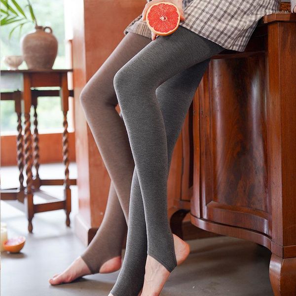 Frauen Socken Herbst und Winter Leggings Damen warme Strumpfhosen Großhandel Stil Kaschmir Neun-Punkt-Thermostat-Hose