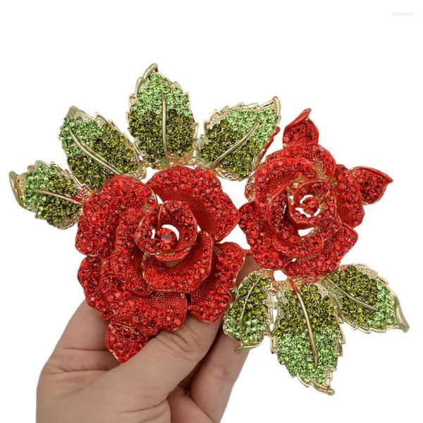 Broches rosa broches de flores femininas vermelhas cor de ouro vermelho grande pino de esmalte femme kpop moda sweather party jewelry presente