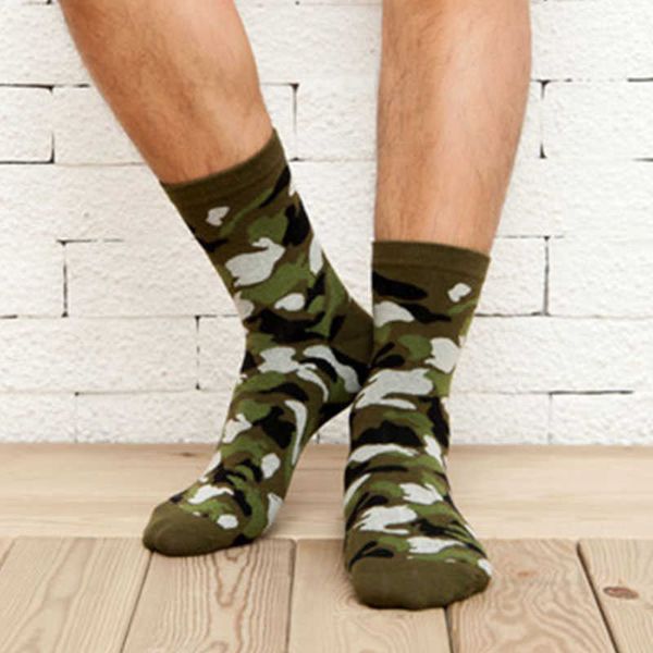 Calzini da uomo COCOTEKK 5 colori coreani nuovi uomini militari Graffiti verde uomo cotone stile giungla inverno classico mimetico T221011