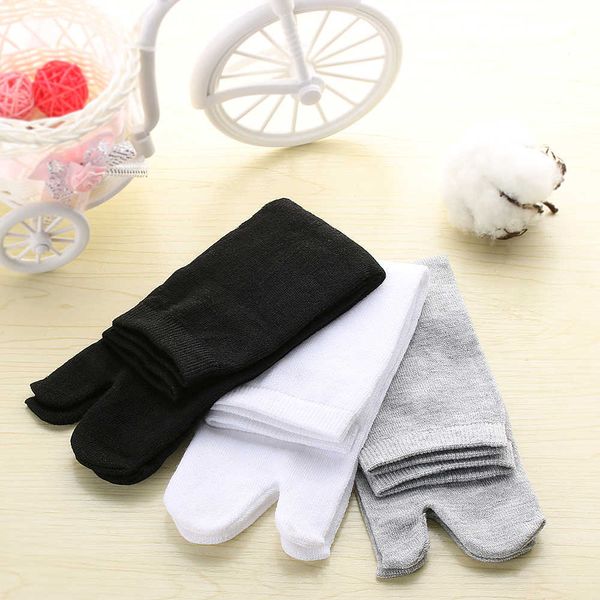 Herrensocken Hot Unisex Japanischer Kimono Flip Flop Sandale Split Two Toe Tabi Ninja Geta Socken Männer Frauen Baumwollsocken 1 Paar T221011