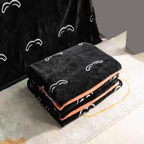 2022 Designer Letter Coperte Coperta In Cashmere Luxurys Winter Bed Travel Soft Nap Fashion Coperta Morbida Bel Regalo Con Scatola