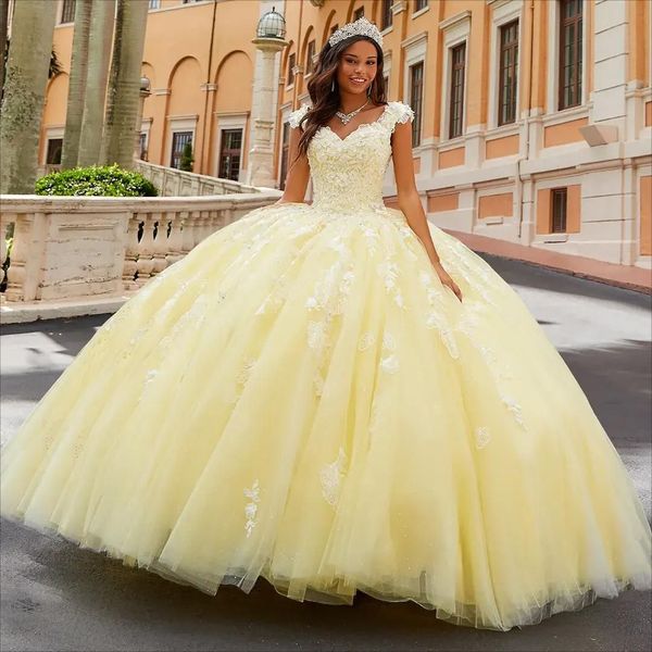 Luz amarela frisada laço vestido de baile quinceanera vestidos appliqued decote em v vestidos de baile lantejoulas tule trem varredura doce 15 vestido de máscaras 322