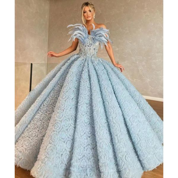 Luxus hellblaue Abschlussballkleider Perlen Federn sexy Ballkleider Celebrity Party Formales Abendkleid für Robe de Soiree