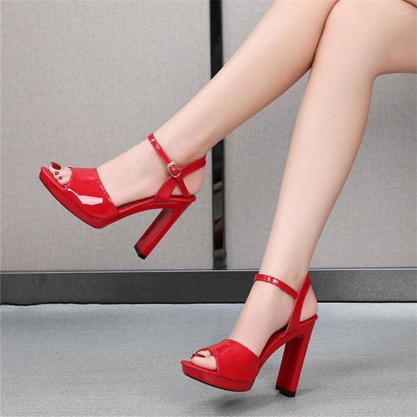 Sandali Femminili 11CM Modelli Mostra Sandalo 2022 Piattaforma Open Toe Solid PU Tacchi sottili Cinturino alla caviglia Rosso Bianco Nero Rosa Scarpe da donna Décolleté