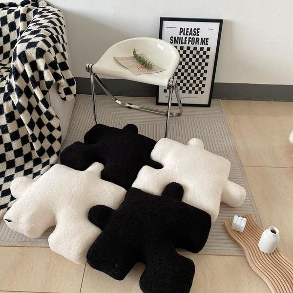 Cuscino Blacket White Irregular Jigsaw Seat Back Home Caro Gioco Cuscini da tiro Soft Addensare Teddy Velvet Sofa S