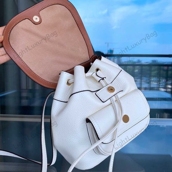 5A Simple Backpack Designer Leather Flap Wallet Light Luxurystring Bag Fashion For Women Classic Famous Brand Shoppings 220214