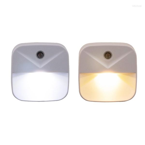 Luzes noturnas LED Light Intelligent Sensor Lamp plug-in Energing Bedroom Stawroom Stairs Indução de controle sem fio