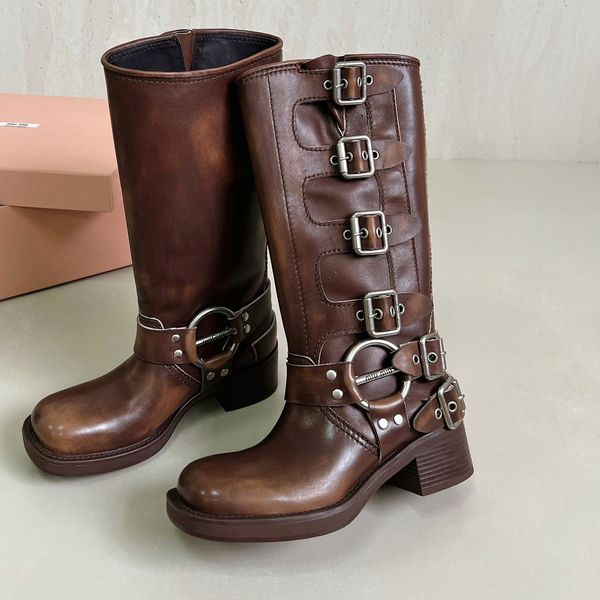 Harness-Gürtel, Rindsleder, kniehohe Stiefel, klobiger Absatz, Reißverschluss, Motorradstiefel, modische Stiefeletten mit quadratischer Zehenpartie für Damen, Luxus-Designer-Schuhe, Fabrikschuhe