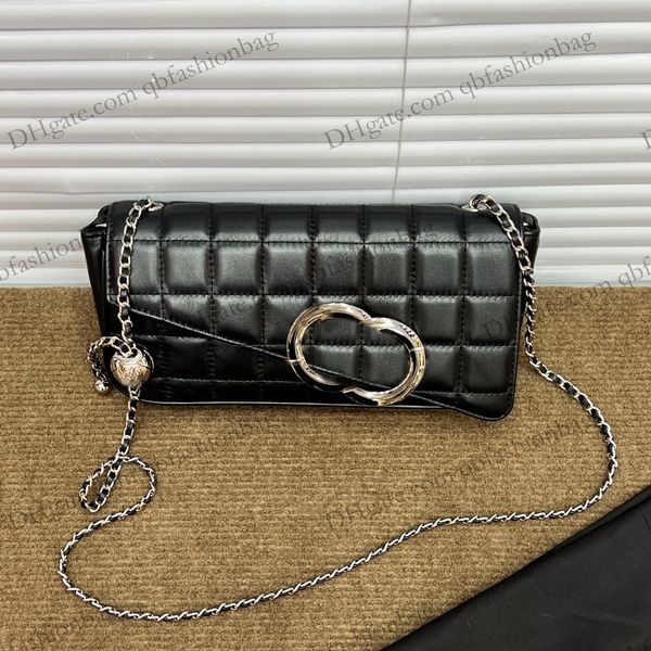 Sacos de designer de bola de metal acolchoados da mulher Black Sacos de bolas de couro genuíno Cadeia de hardware de prata Big Buckle ombro Cross Body Satchel Boletas de carteiras de luxo 26x16x6cm