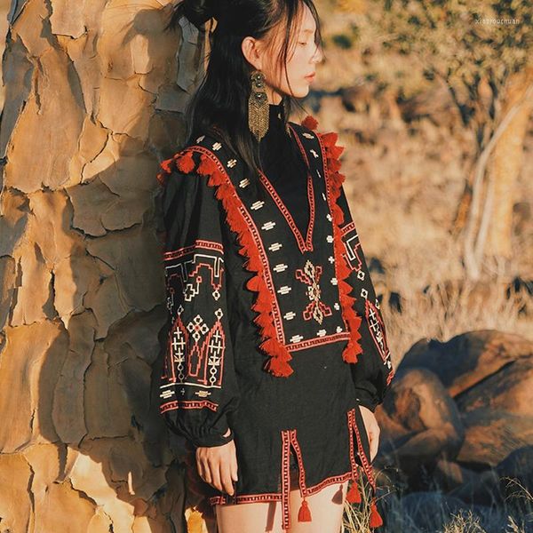 Camicette da donna GypsyLady Camicia ricamata floreale in cotone Primavera Autunno Vintage Tunica manica lunga Nappe Boho Hippie Ethnic Chic Top