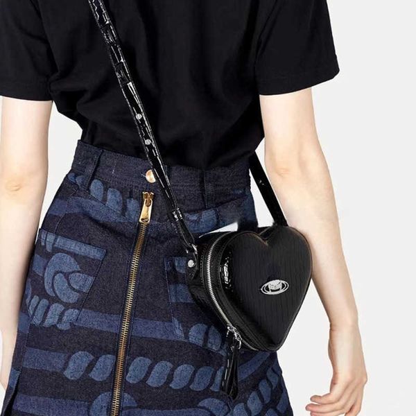 Akşam çantaları Japonya Vivi Tasarımcı Kadın Çantalar Timsah Desen Omuz Çantası Siyah Punk Çanta Crossbody Sırt Çantası Moda Kalp Mini Cüzdan Kitap Çantaları