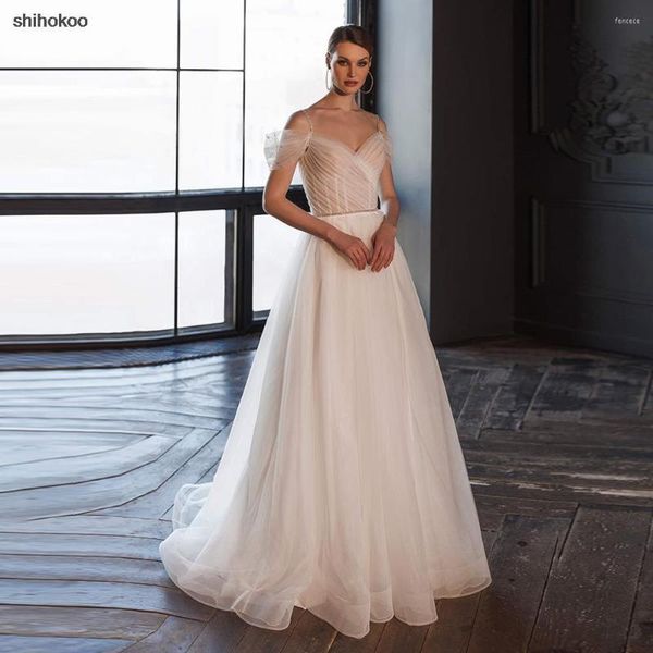 Abito da sposa Vintage Champagne Beach Scollo a V Off The Shoulder Semplice Perline Vita Elegante Tulle Pleat Robe De Mariee Personalizza