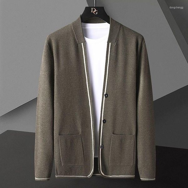 Maglioni da uomo coreano kaki nero grigio giacca di grandi dimensioni 2022 cardigan tinta unita da uomo lavorato a maglia casual sciolto linea di giunzione cappotto