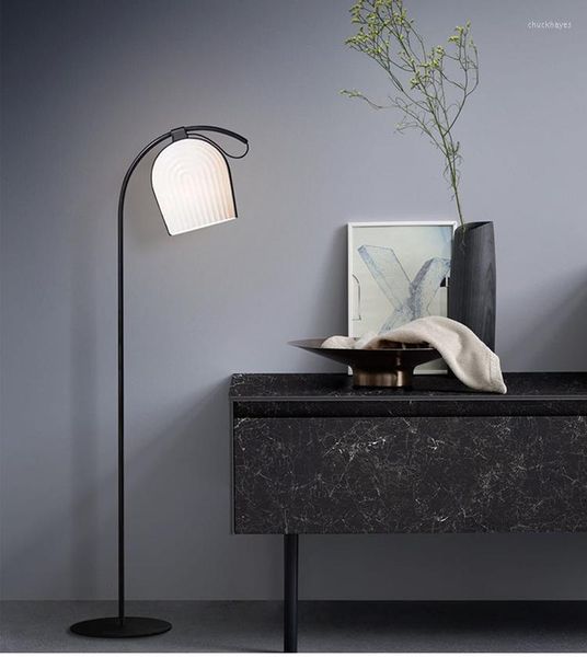 Lampada da Terra Moderna Decorazione Lampada Poly Bianco E Nero Stile Nordico Lettura Leggera