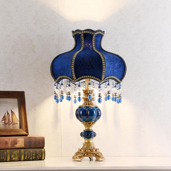 Tischlampen Blau Retro Schlafzimmerlampe Harzhalter mit Kristalldekoration Nachttisch für Mädchen Romantik